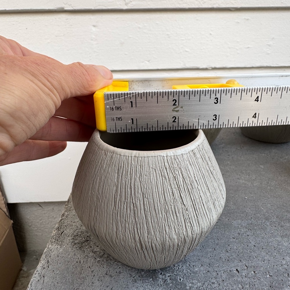 Modern White Textured Vase Planter Small Avon Pots set of 4 - Picture 7 of 8